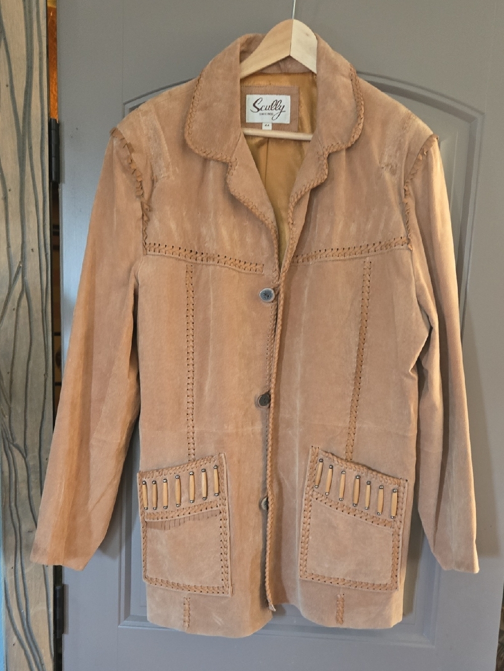 Western style, Men's Scully Tan Suede Jacket, whip stitch leather Detail